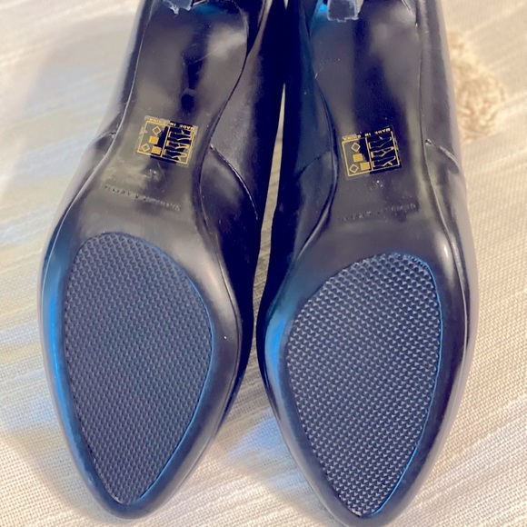 Charles & Keith ankle boots - Picture 7 of 7